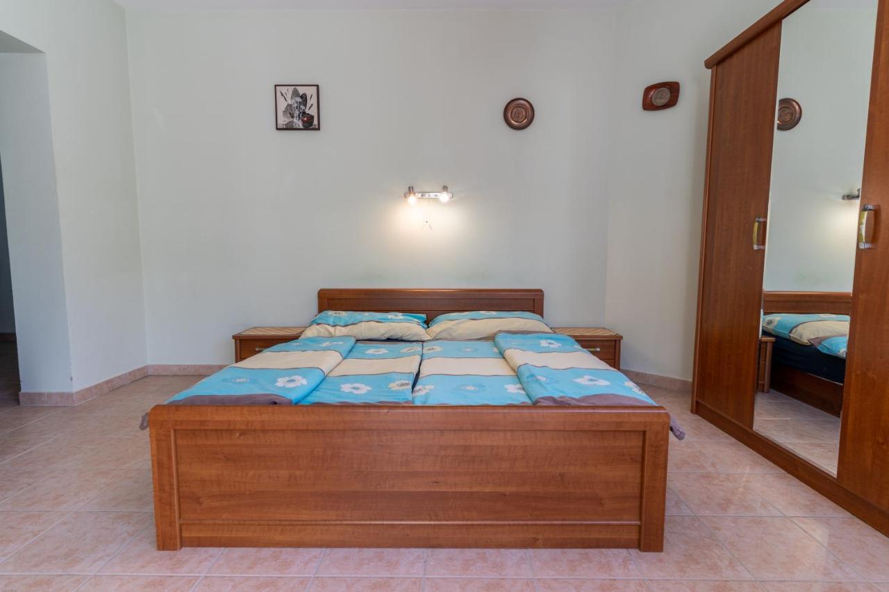 Izabella Panzio Bed & Breakfast Hajdúszoboszló Dış mekan fotoğraf