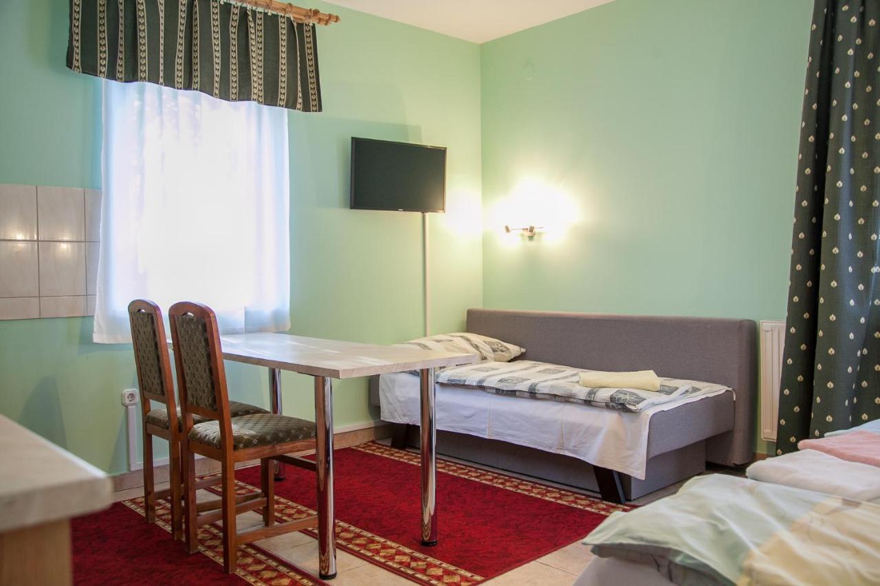 Izabella Panzio Bed & Breakfast Hajdúszoboszló Dış mekan fotoğraf