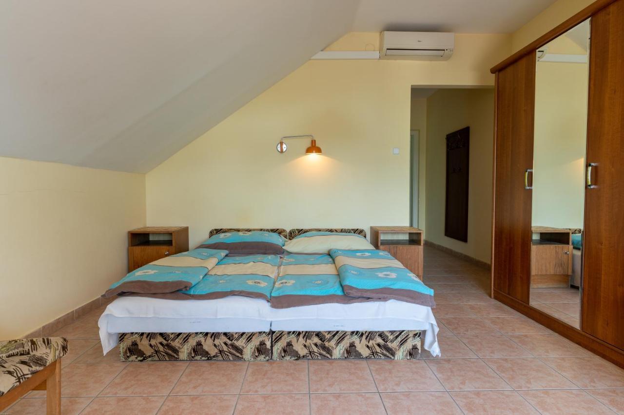 Izabella Panzio Bed & Breakfast Hajdúszoboszló Dış mekan fotoğraf