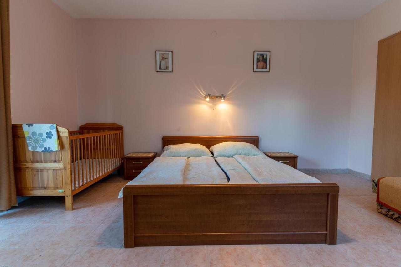 Izabella Panzio Bed & Breakfast Hajdúszoboszló Dış mekan fotoğraf