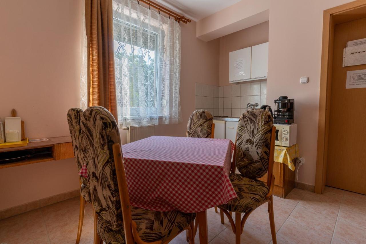 Izabella Panzio Bed & Breakfast Hajdúszoboszló Dış mekan fotoğraf