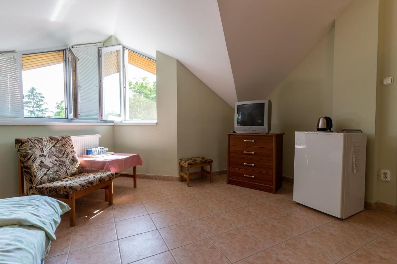 Izabella Panzio Bed & Breakfast Hajdúszoboszló Dış mekan fotoğraf