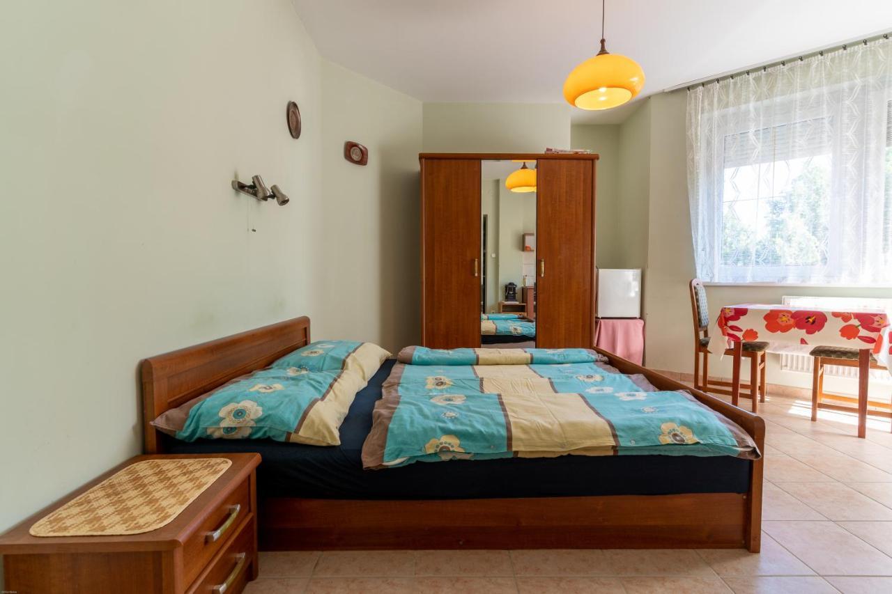 Izabella Panzio Bed & Breakfast Hajdúszoboszló Dış mekan fotoğraf