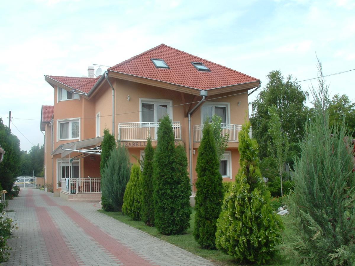 Izabella Panzio Bed & Breakfast Hajdúszoboszló Dış mekan fotoğraf