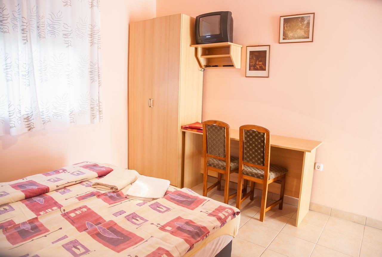 Izabella Panzio Bed & Breakfast Hajdúszoboszló Dış mekan fotoğraf